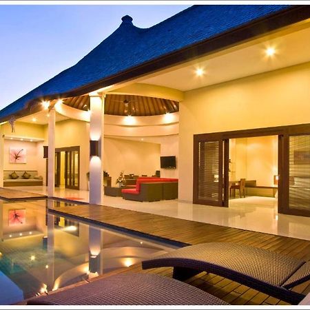 Oval Villa Bali Seminyak Szoba fotó