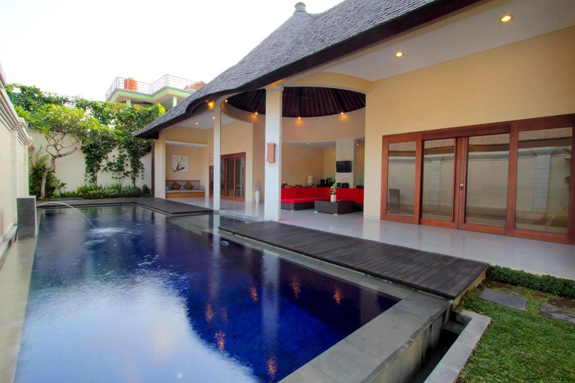 Oval Villa Bali Seminyak Kültér fotó