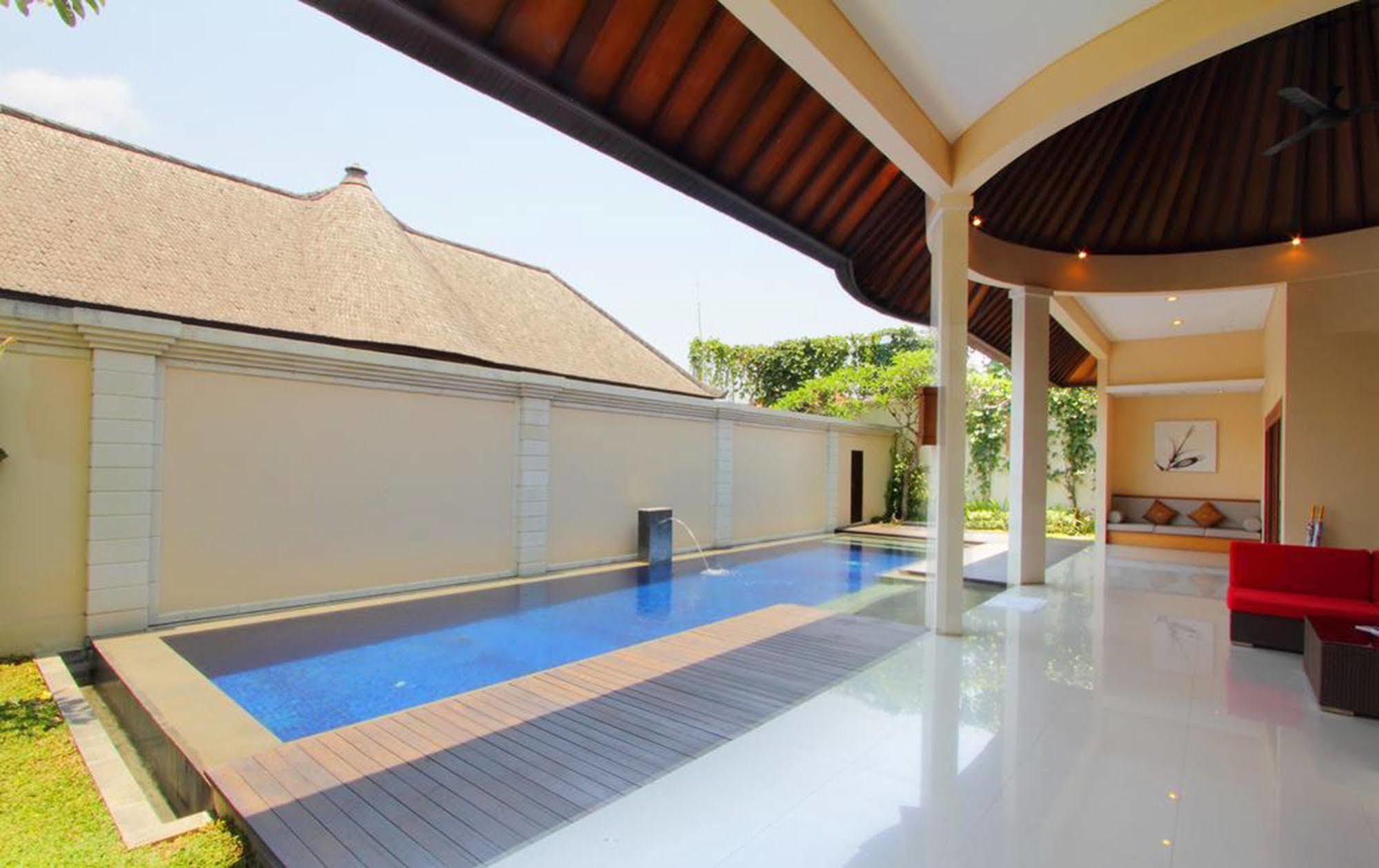 Oval Villa Bali Seminyak Kültér fotó